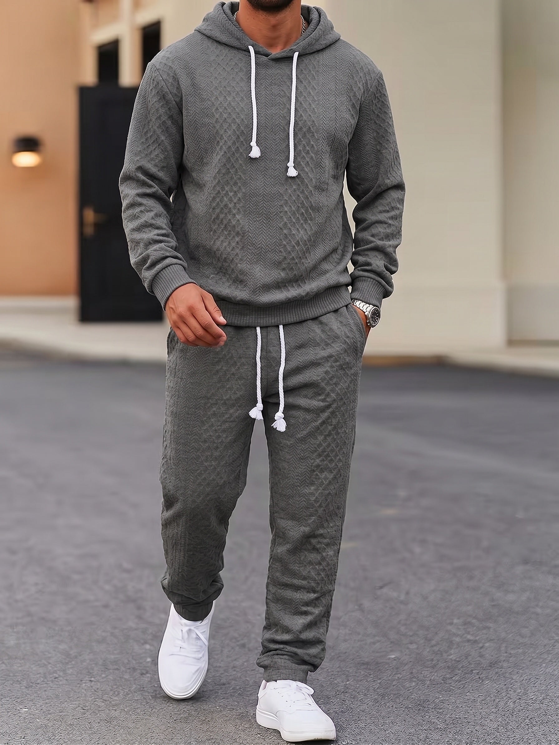 Zweiteiler in Struktur-Jacquard: Kapuzenpullover & Jogginghose
