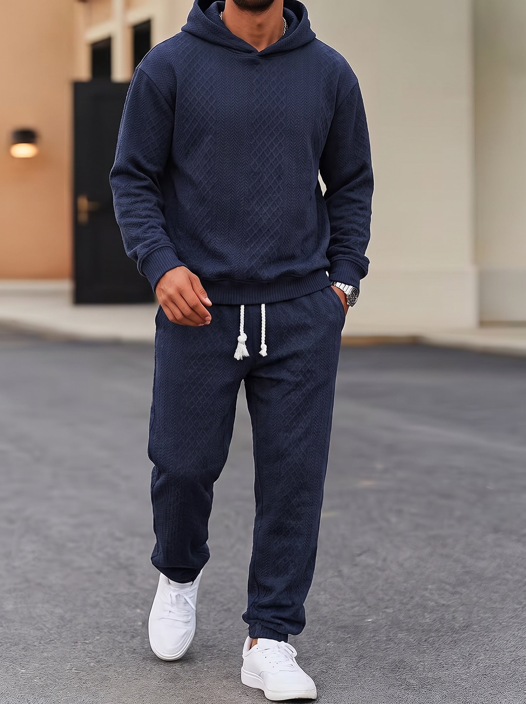 Zweiteiler in Struktur-Jacquard: Kapuzenpullover & Jogginghose